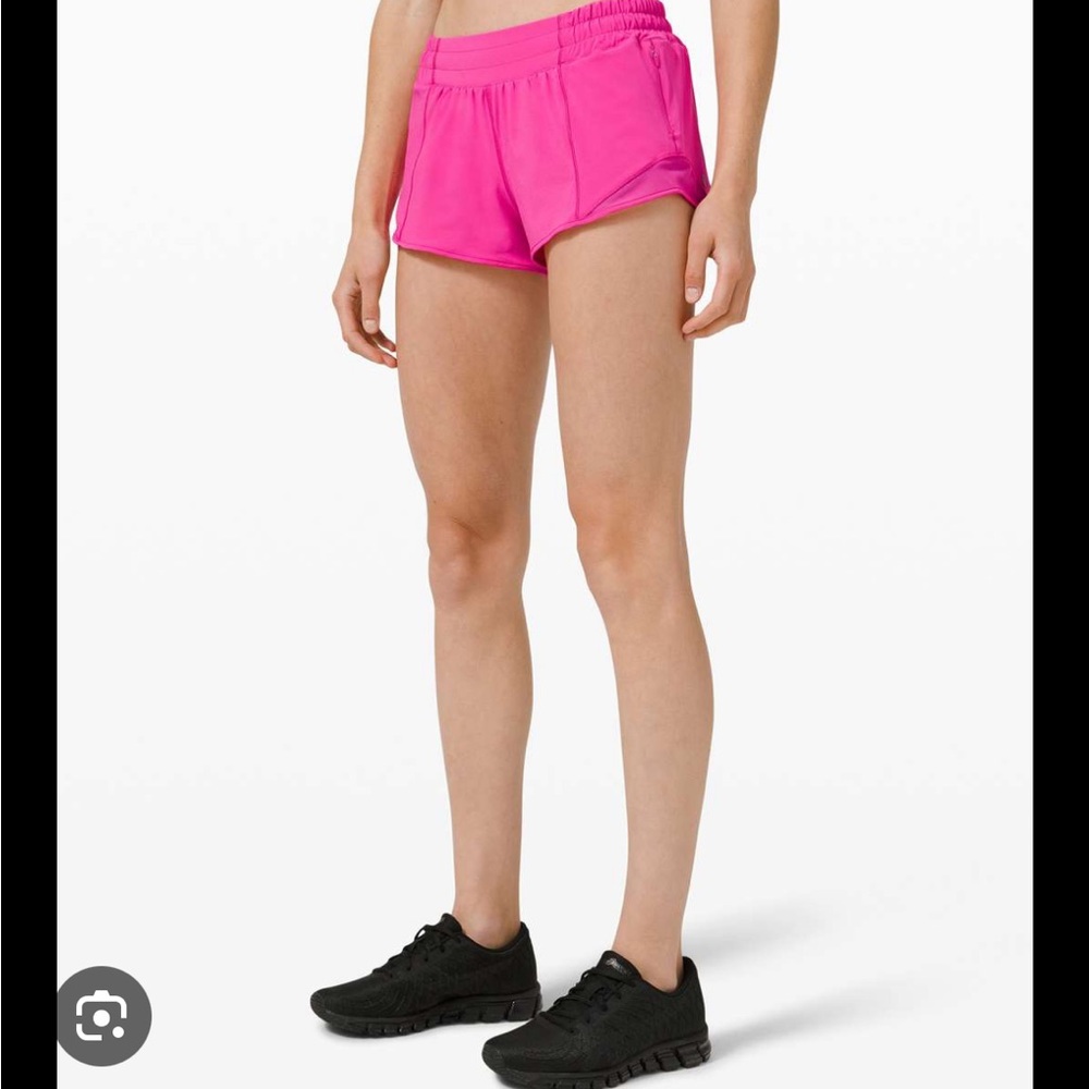 Lululemon Sonic Pink Low Rise Hotty Hot Short 2.5 size 6 *barely worn